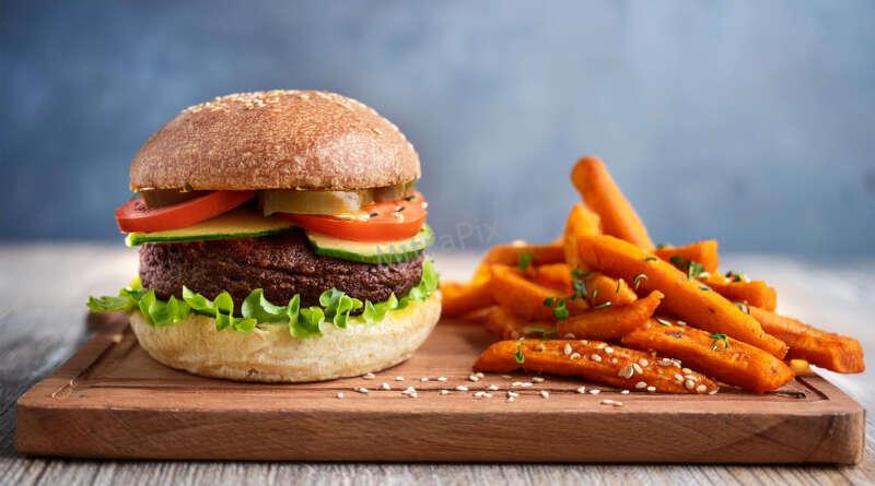 Delicious Plant-Based Burger with Fresh Vegetables
